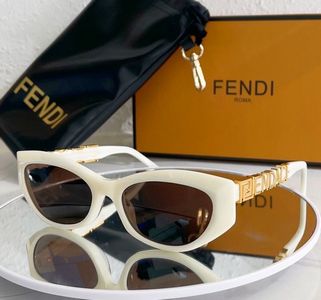 Fendi Sunglasses 390